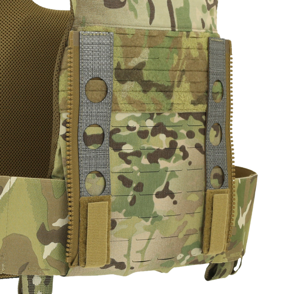 <tc>背後袋 MOLLE 轉拉鏈</tc>