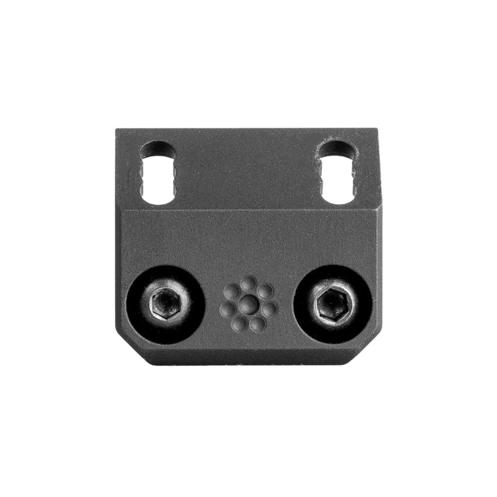 Offset Scout Mount:專利 45° 低剖面整合方案