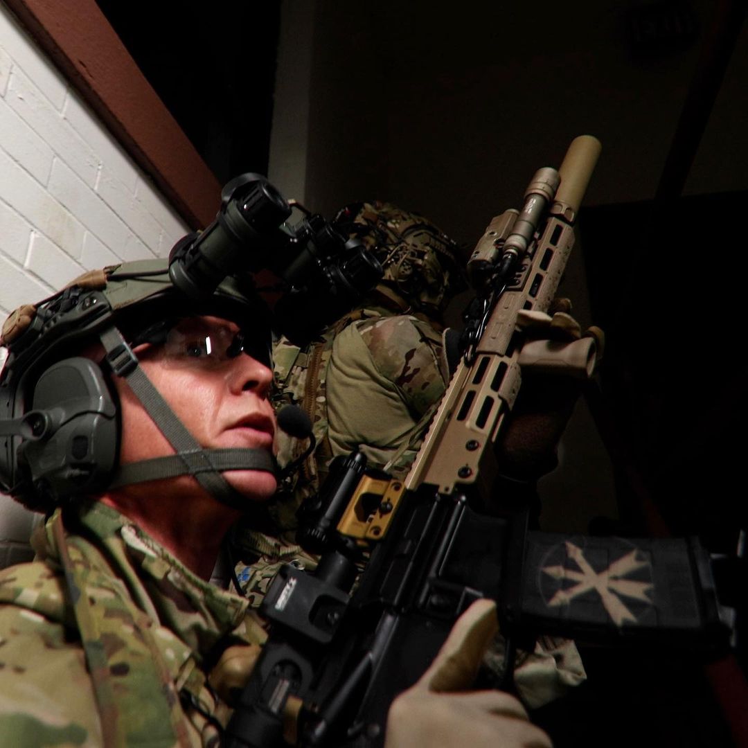 VFG™:極致輕量、多功能戰術握持解決方案